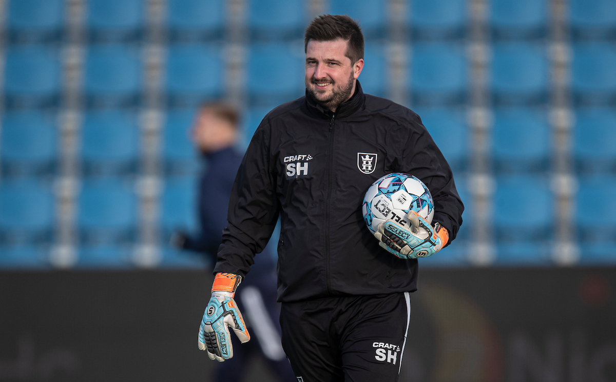 FC Helsingør forlænger kontrakten med målmandstræner Simon Toftegaard Hansen