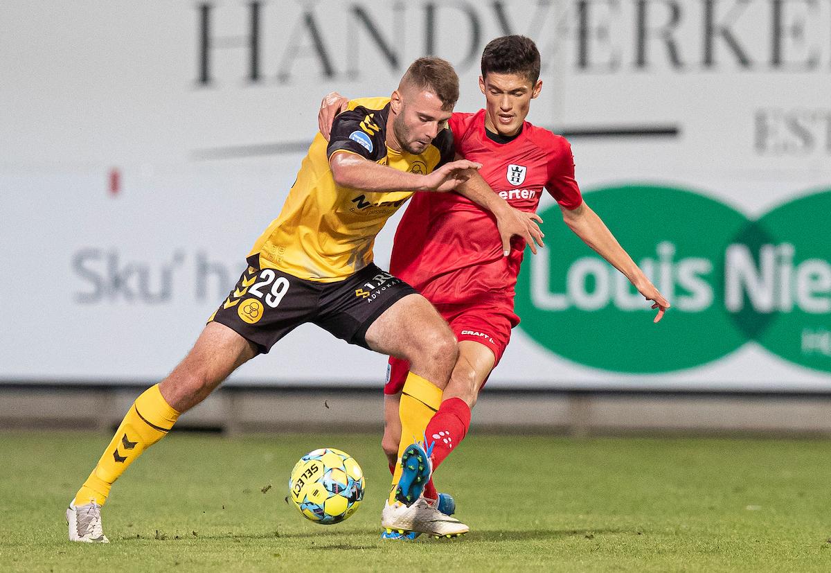 Elijah Just skifter til AC Horsens