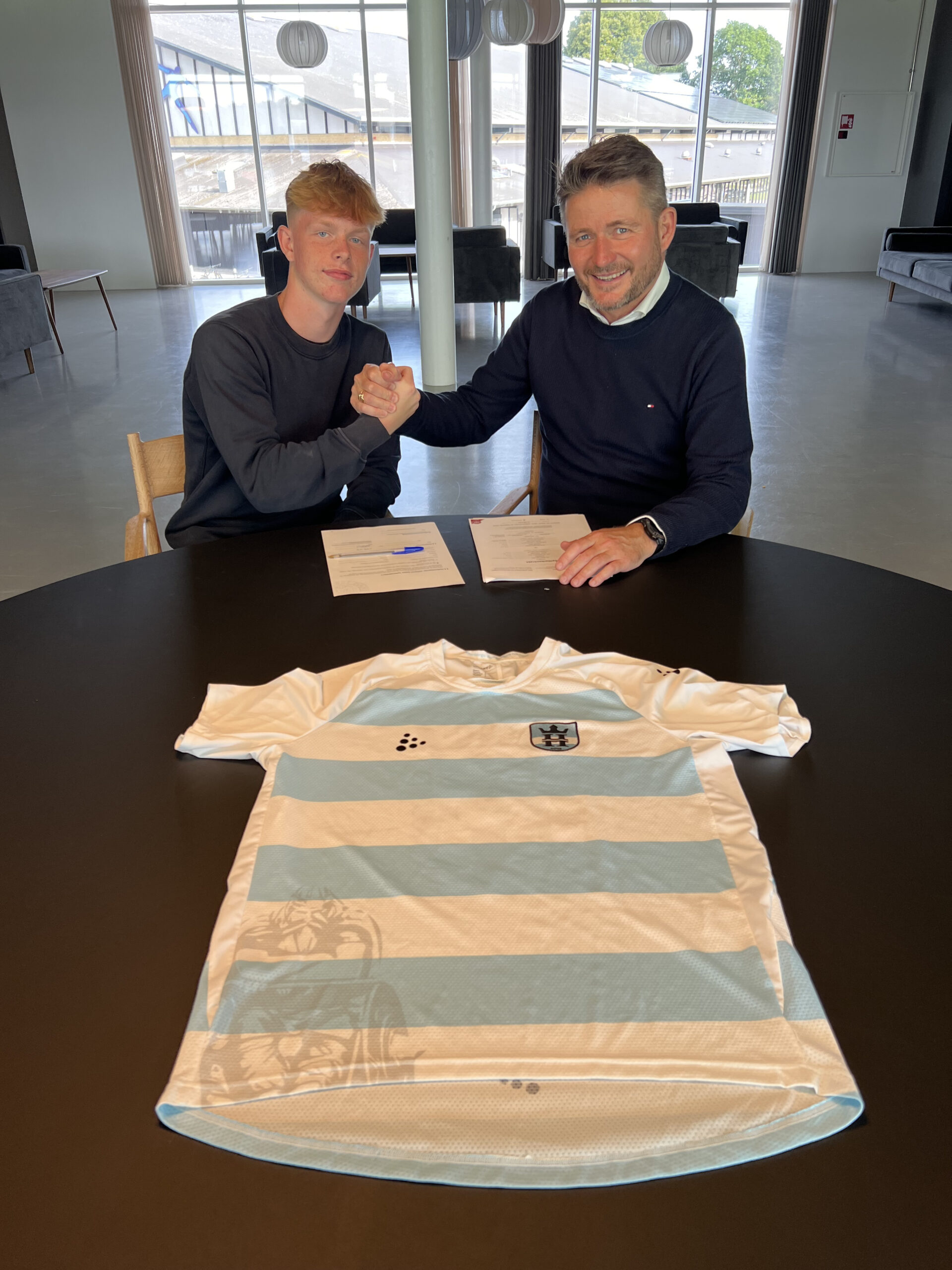 Lokalt talent bliver en del af førsteholdstruppen