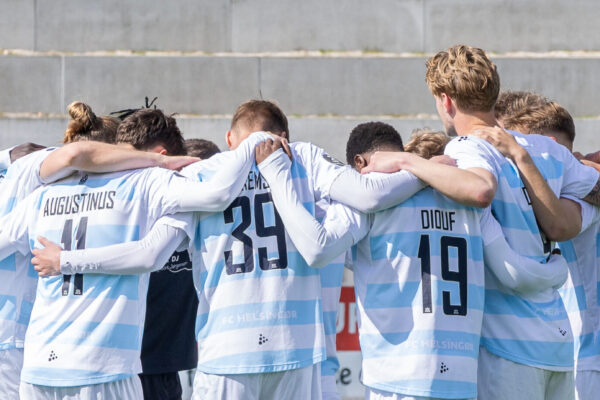 FCH - Næstved BK FC Helsingør spillerne i klynge under kampen i 2. Division mellem FC Helsingør og Næstved BK den 12. april 2025, på Helsingør stadion.
Foto: Andreas Birkebæk